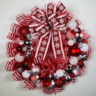 Ornament Wreath Red & White