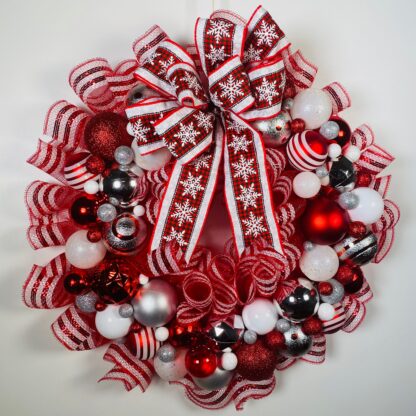 Ornament Wreath Red & White